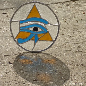 Horus eye, christmas easter gift, copper foil technique. Stained glass beginners' class. Paris, Versailles, France.